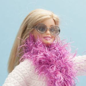 Barbie roze gehaakt skijack en skibroek met haakpatroon