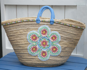 strandtassen riet beachbag mandala bloem softcolour gehaakt kralen Ibiza